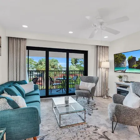 Gorgeous Inside - Stunning Resort Views